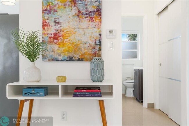 Building Photo - 620 NE 2nd Ct