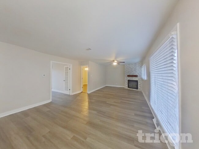 Foto del edificio - 15202 Highland Ave
