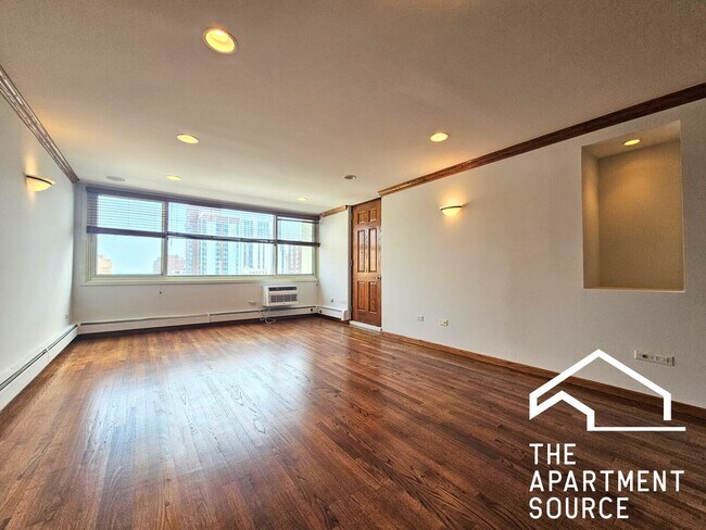 Foto del edificio - 1354 N Dearborn St