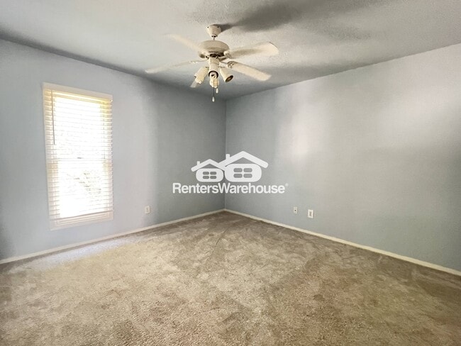 Building Photo - 5928 Sandhurst Ln