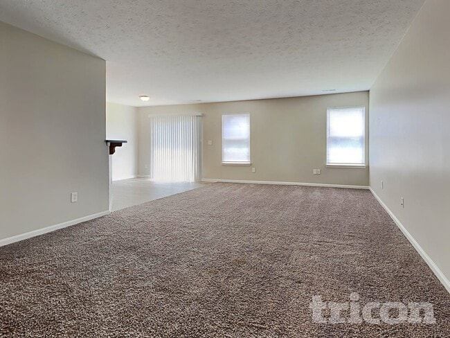 Building Photo - 943 Farmington Trail