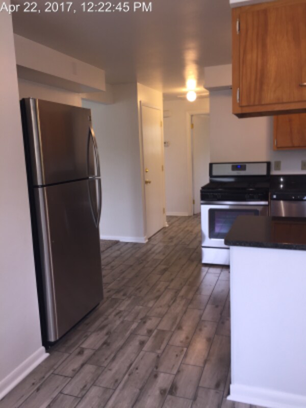 Building Photo - 4947 Charlemar Dr