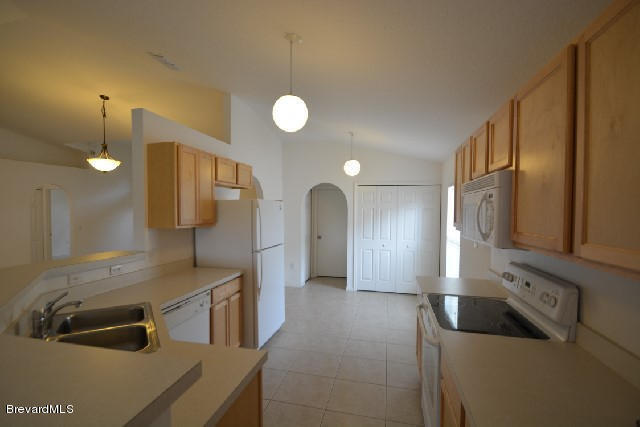 Building Photo - 318 Macon Dr