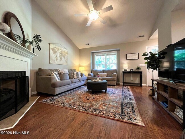 Building Photo - 2400 Longleaf Dr SW