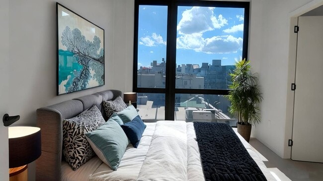 Building Photo - 11-52-52 44th Dr