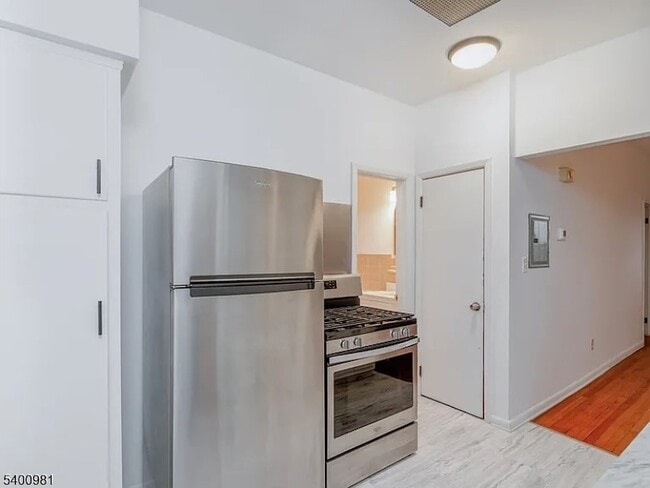 Building Photo - 502 Washington Ave