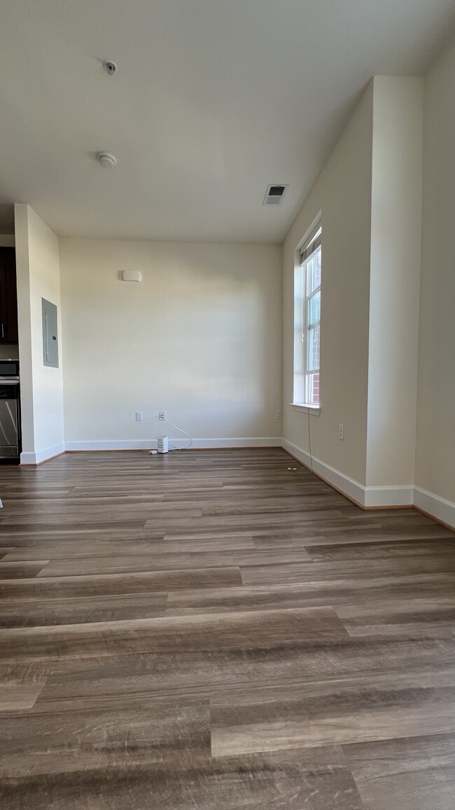 Building Photo - 2671 Avenir Pl