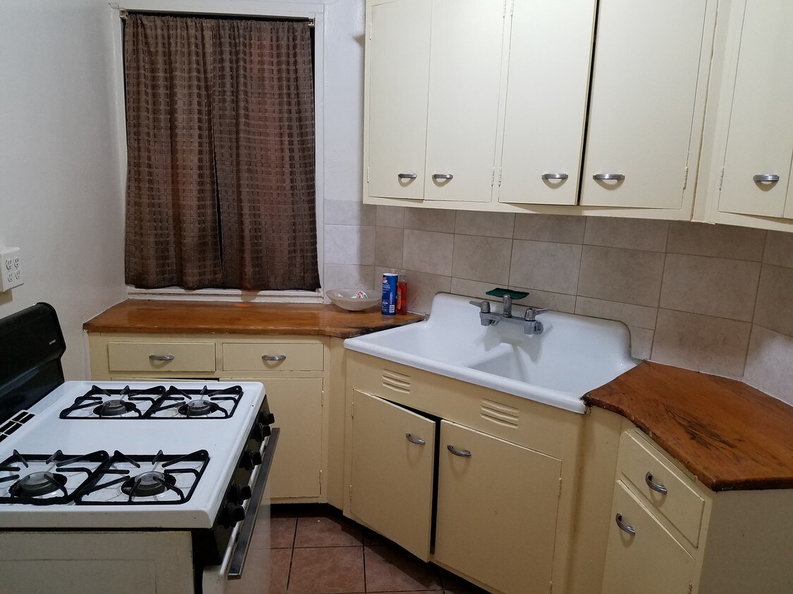 Foto principal - 1561 Unionport Rd
