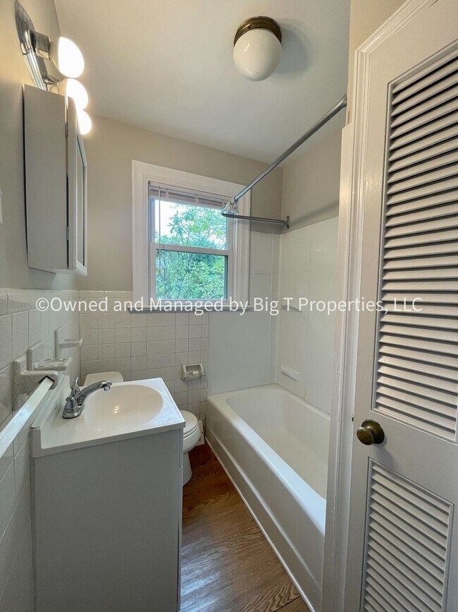 Foto del edificio - Charming three bedroom cottage in Claymont