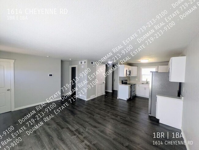 Foto del edificio - 1614 E Cheyenne Rd