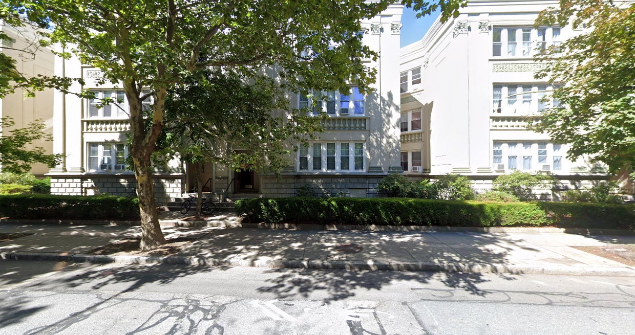 Primary Photo - 324 Saint Paul St