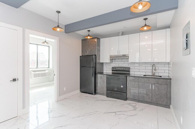 Building Photo - 14 Havens Pl