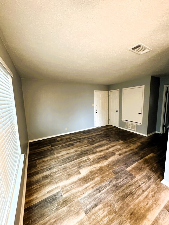 Foto del edificio - 103 Redbud Ct