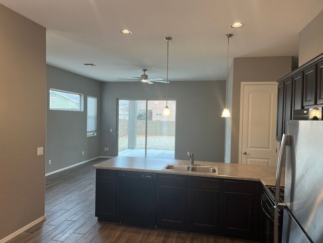 Building Photo - Three Bedroom in Granville