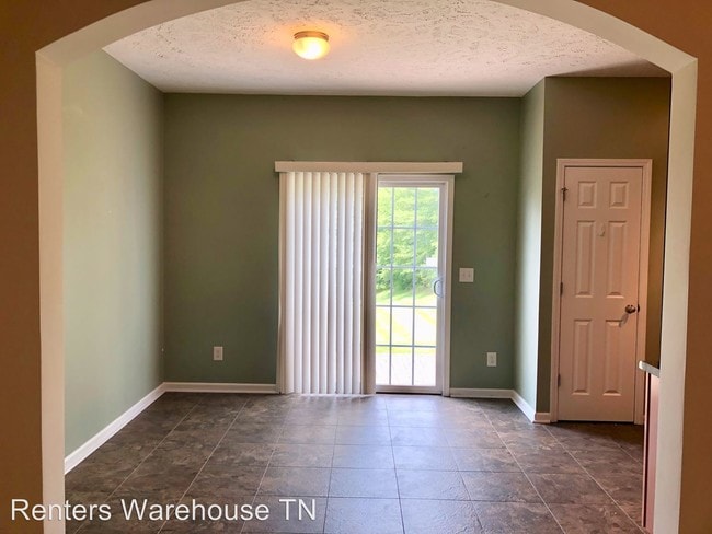 Building Photo - 3 br, 2.5 bath House - 8113 Valley Oak Drive