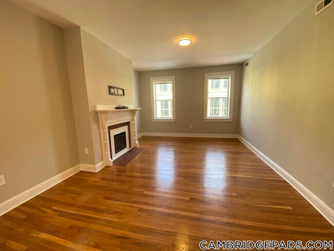 Foto del edificio - 20 JFK St.