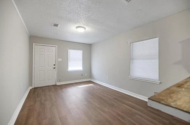 Living room - 114 Rosewood Dr