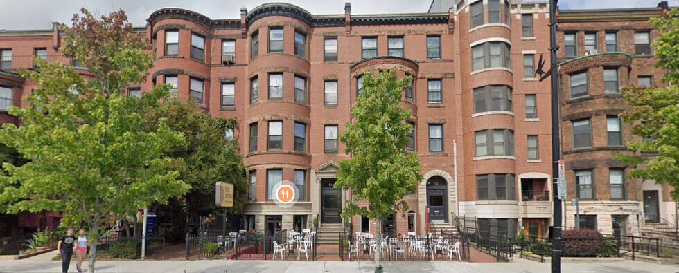 Foto principal - 912 Beacon St