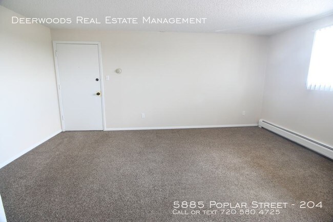 Foto del edificio - 5885 Poplar St