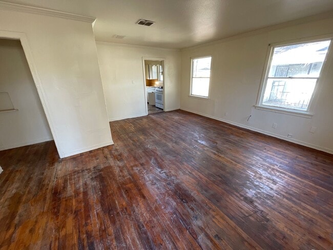 Building Photo - 2755 Mimosa Ave