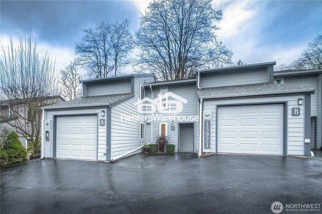 Building Photo - 15921 3rd Pl SW