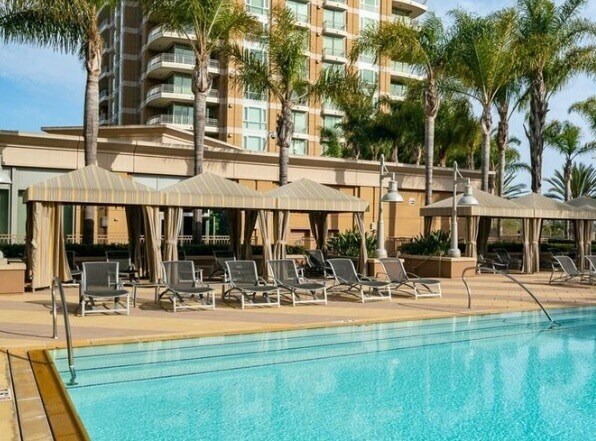 Building Photo - 2242 Scholarship