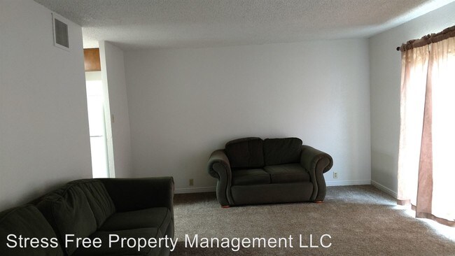 Building Photo - 1183 Pinecone Dr