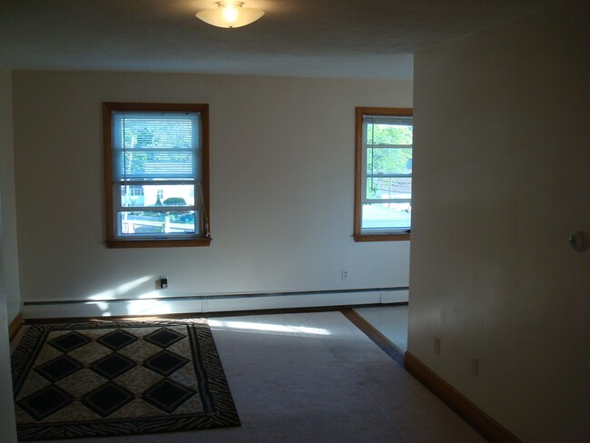 Building Photo - 10 Woodbury Ave