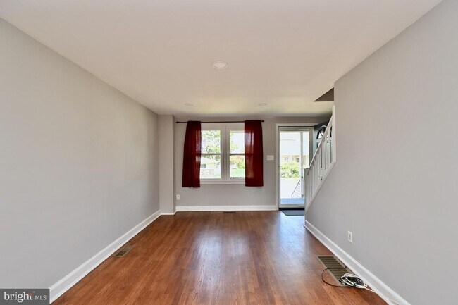 Foto del edificio - 3647 Mactavish Ave