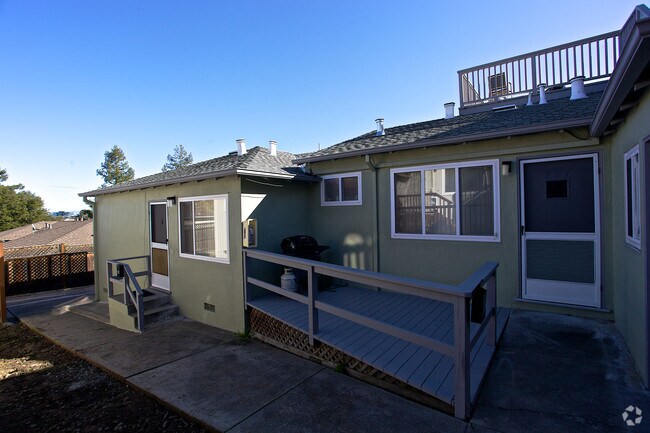 Foto del edificio - 885 Laurel Ave