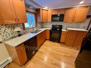 Building Photo - 133 Inman Ave