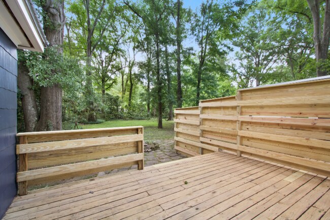 Building Photo - 4148 Robin Dr