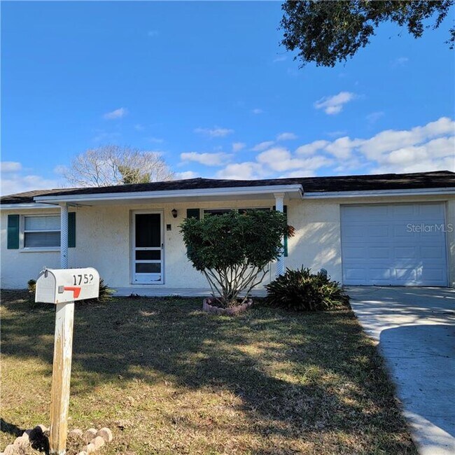 Foto del edificio - 1752 Dartmouth Dr