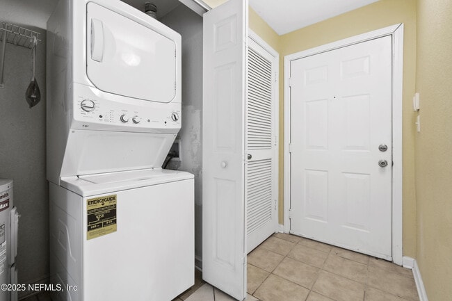 Building Photo - 410 S Villa San Marco Dr