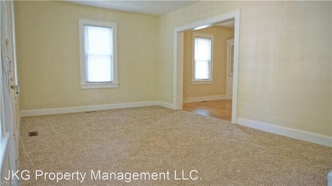Foto del edificio - 3 br, 1 bath House - 49 Cedar Avenue