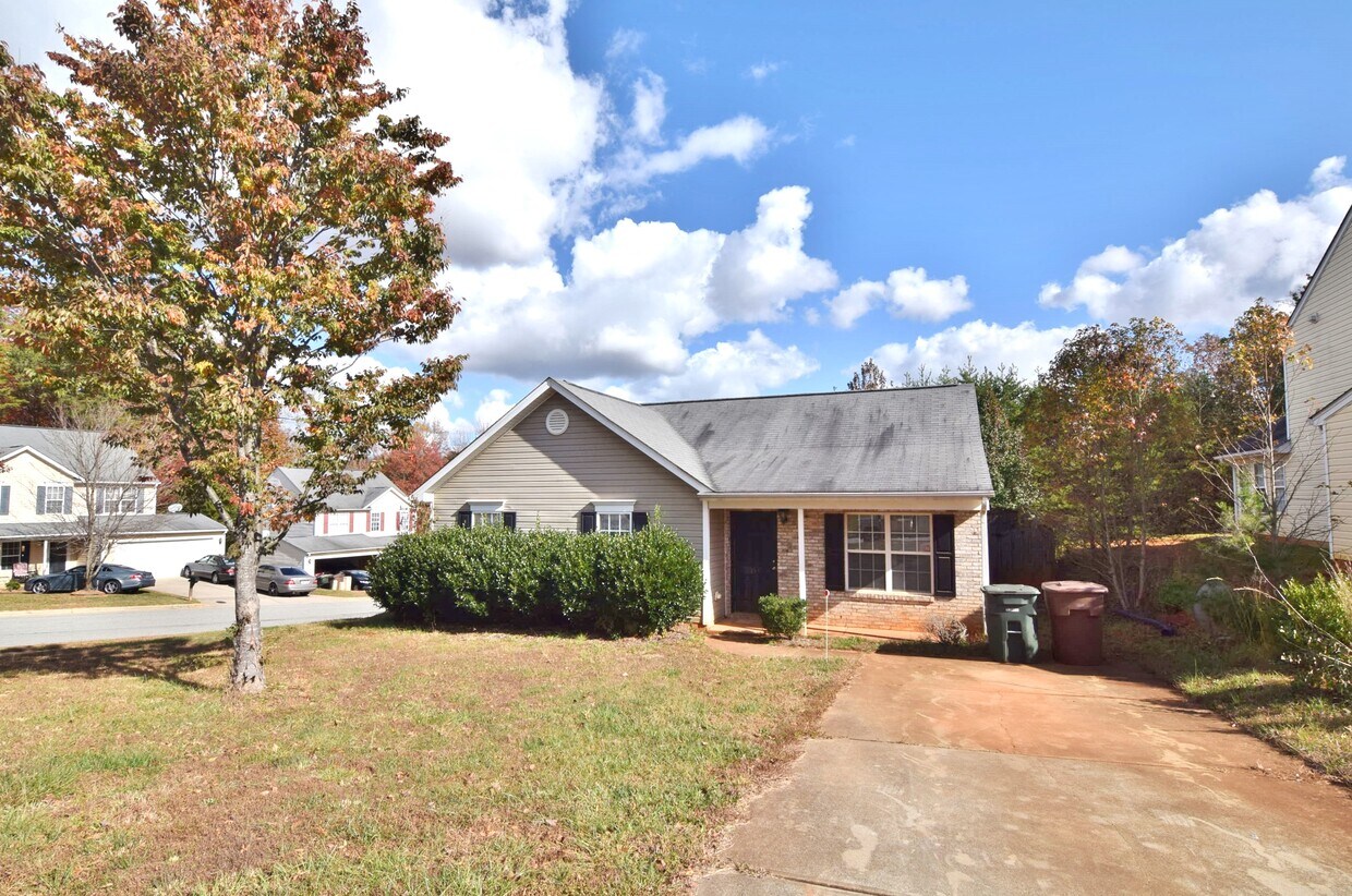 Primary Photo - 154 Drewsbury Dr