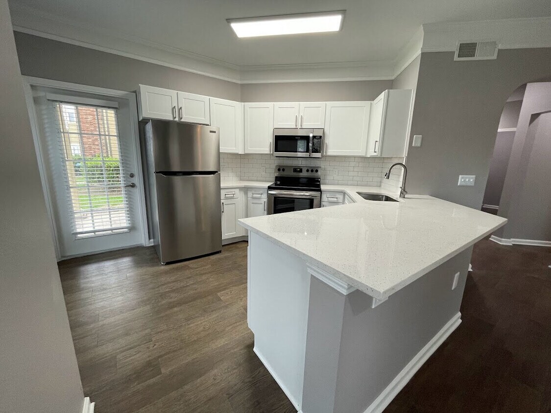 The Spencer Park Row 15335 Park Row Houston, TX Apartments for Rent