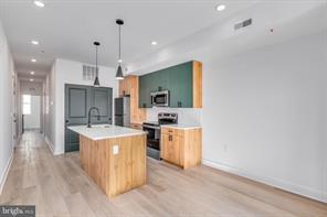 Building Photo - 1223 W Lehigh Ave