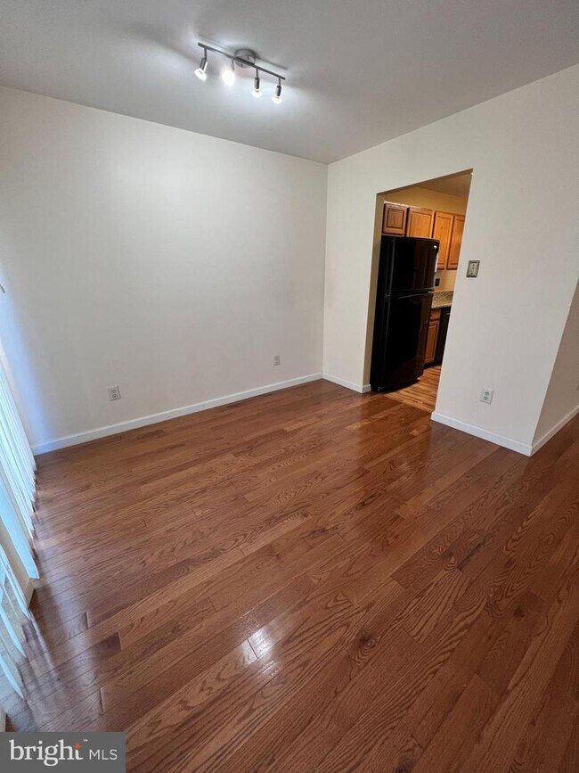 Foto del edificio - 3303 Sterling Rd