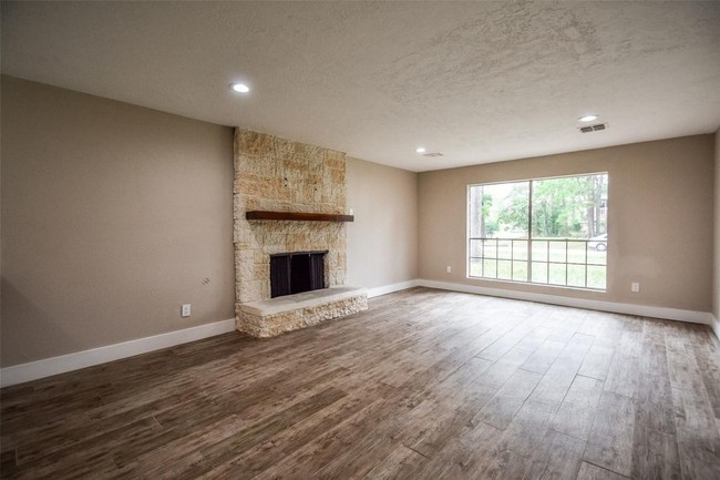 Building Photo - 600 Jeb Stuart Lane