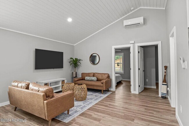 Foto del edificio - 148 Long Pond Lp