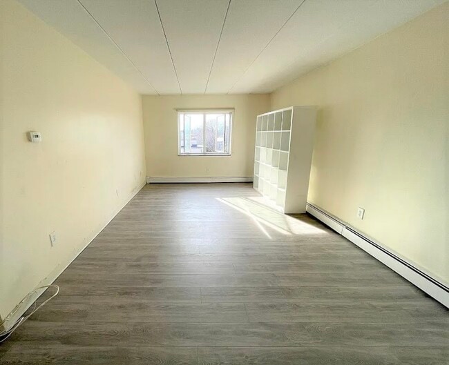 Building Photo - 305 Harvard St