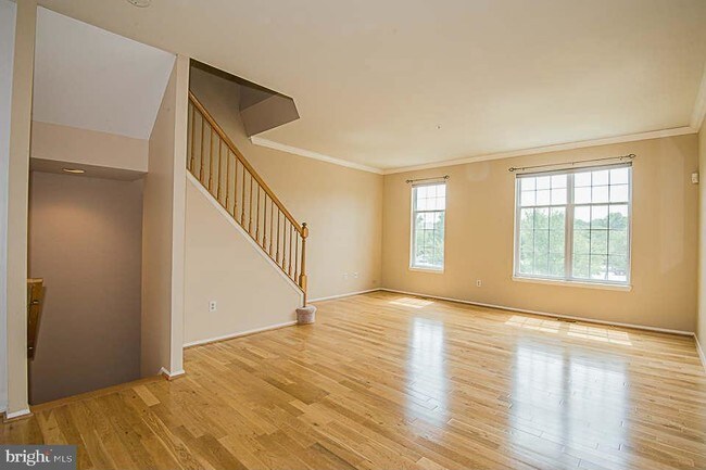 Building Photo - 8405 Gold Sunset Way