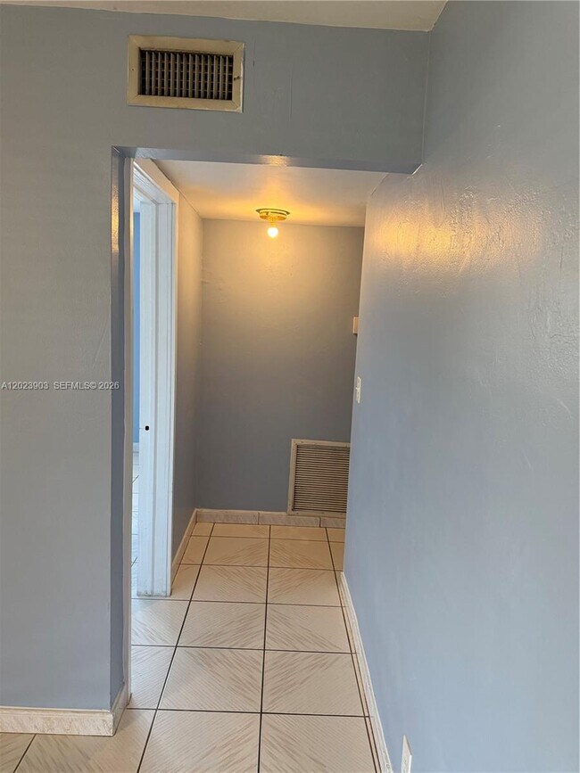 Foto del edificio - 3525 Polk St