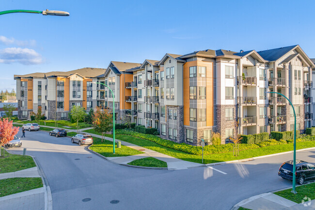 Building Photo - Panorama Crossing