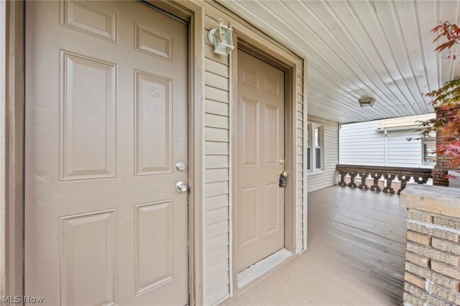 Building Photo - 2056 Wascana Ave
