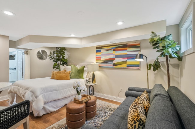 Photo - 325 Winslow Rd House