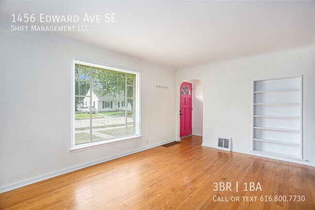 Foto del edificio - 1456 Edward Ave SE