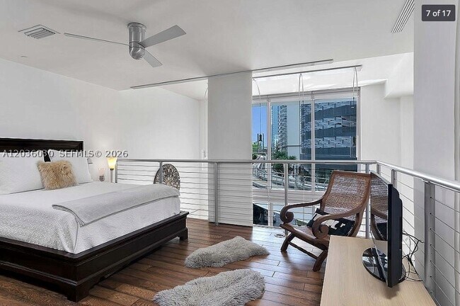 Foto del edificio - 1050 Brickell Ave