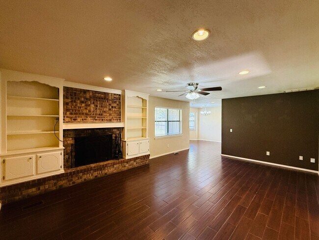 Foto del edificio - 1135 W Johnathan Way
